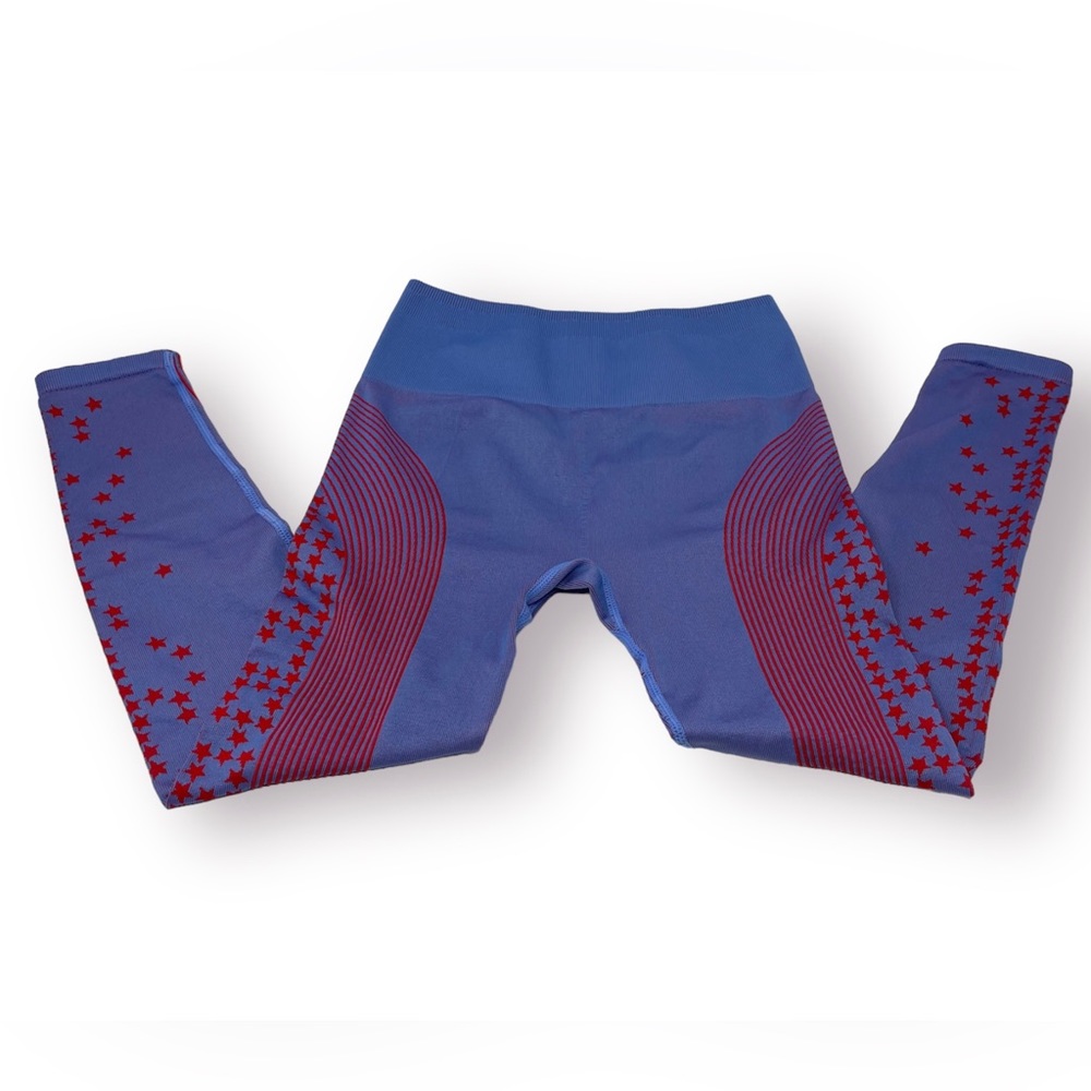 FABLETICS (SET - 2 Pieces) High-Waisted Seamless Star Capri & Sport Bra - Picture 7 of 9